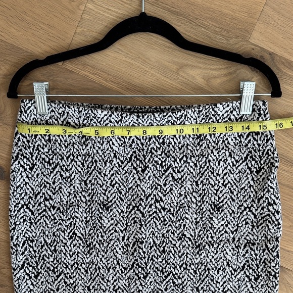 George Monochrome Patterned Mini Skirt - Picture 5 of 5